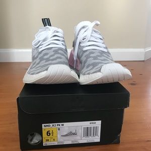 NMD R2 PK Women’s adidas sneakers